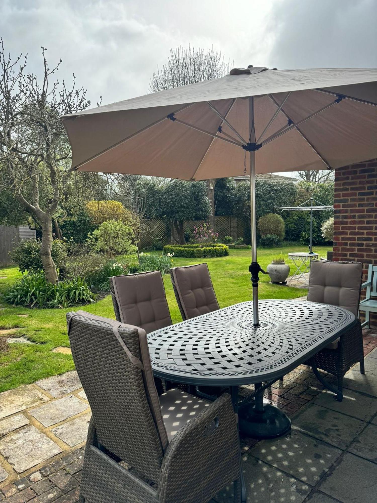 'Bramley Fall Cottage' ' On Site Ev Point - Attached Cottage,3 Separate Bedrooms -1 On Ground Level, Sleeps 6, 2 Bathrooms, Sandy Wittering Beach 8Min Drive, Rural Location, Child Friendly, Small Breed Dog Friendly, Private Parking Chichester Luaran gambar