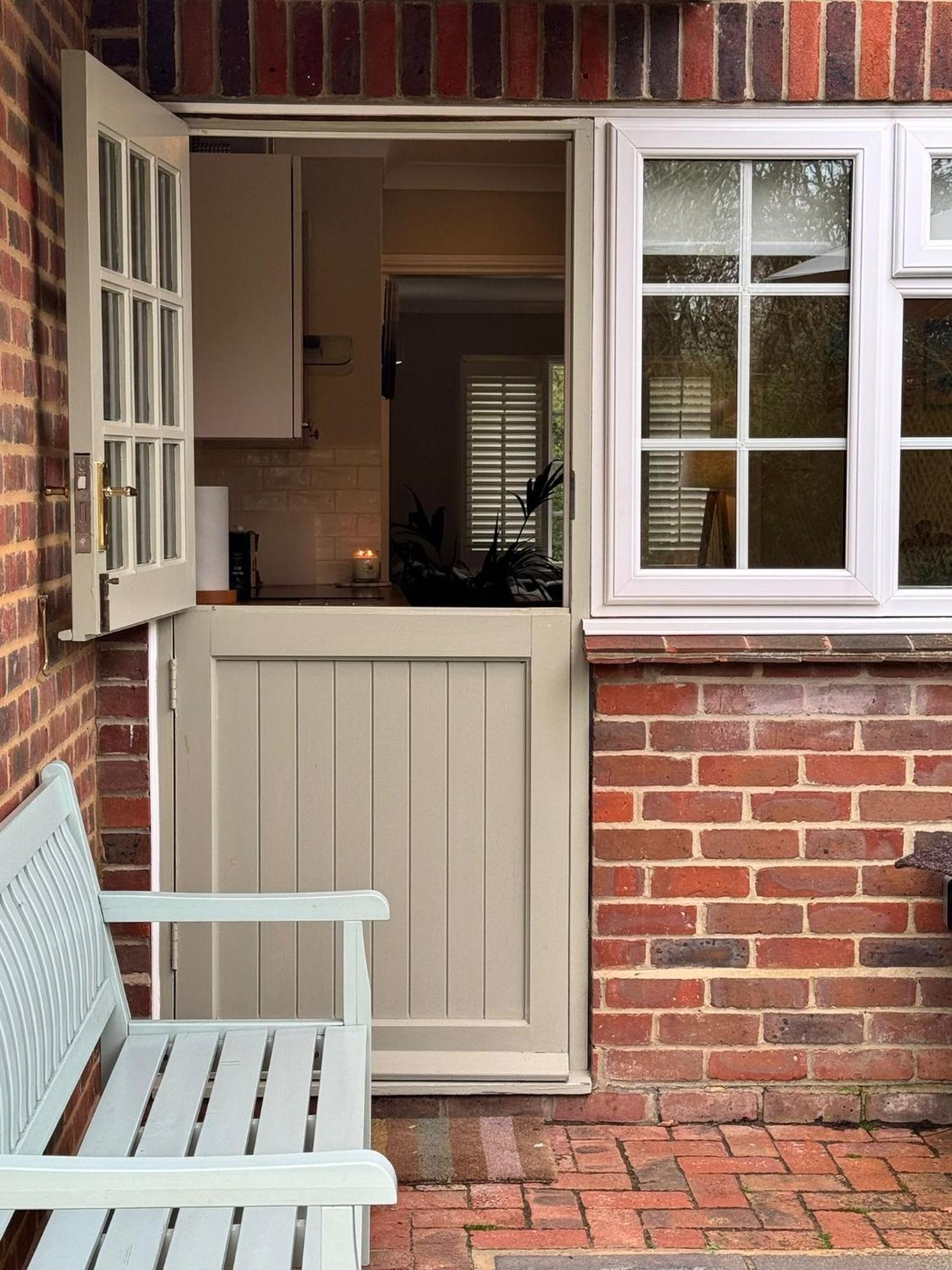 'Bramley Fall Cottage' ' On Site Ev Point - Attached Cottage,3 Separate Bedrooms -1 On Ground Level, Sleeps 6, 2 Bathrooms, Sandy Wittering Beach 8Min Drive, Rural Location, Child Friendly, Small Breed Dog Friendly, Private Parking Chichester Luaran gambar